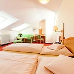 Seehotel Wassermann Seeon-Seebruck